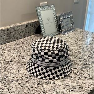 Vans Checkered Bucket Hat